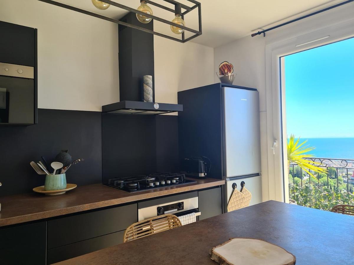 Appartement Panoramic Sea View Of The French Riviera, Parking