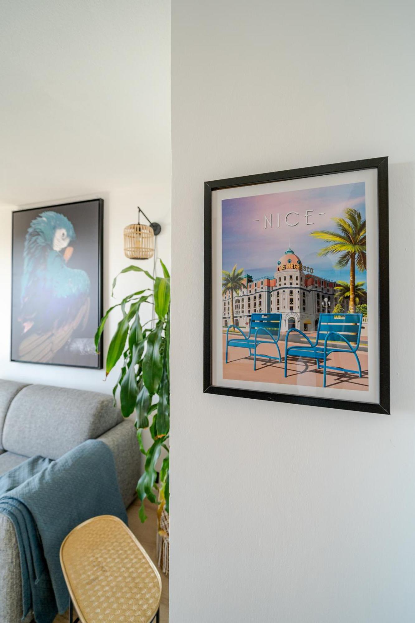 Appartement Panoramic Sea View Of The French Riviera, Parking