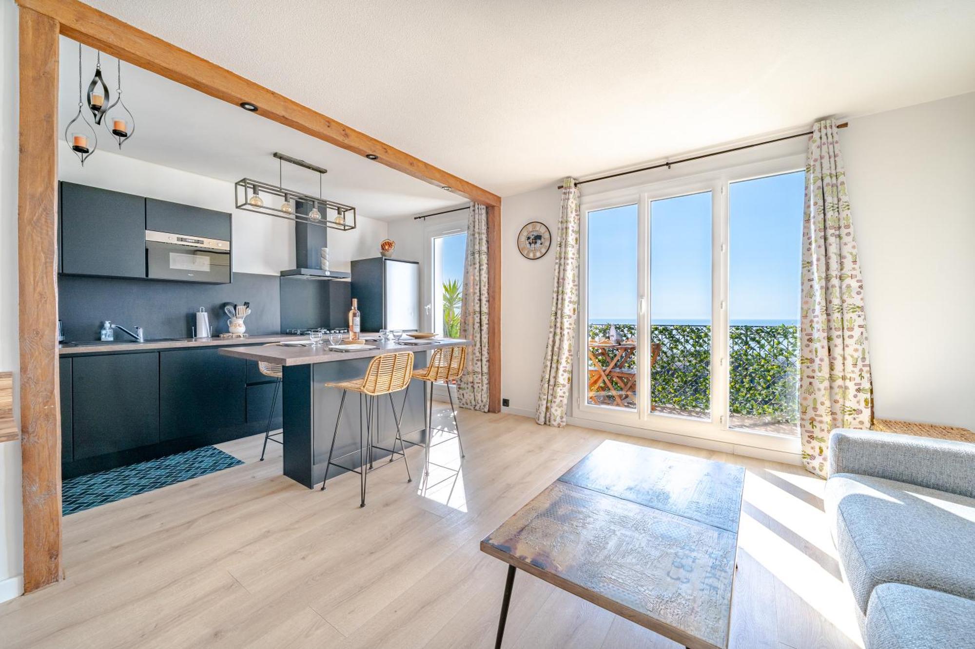 Panoramic Sea View Of The French Riviera, Parking *